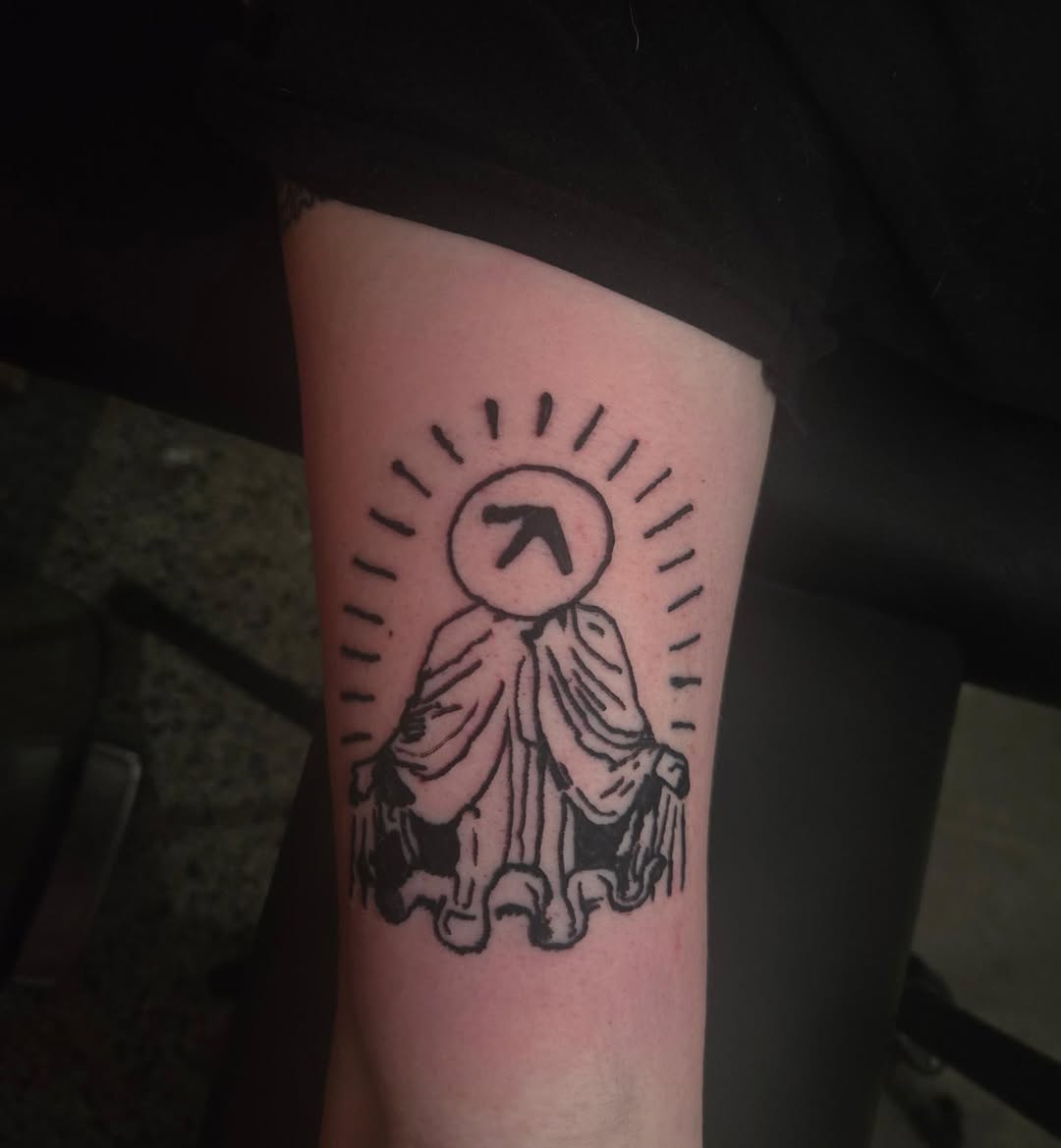 Tattoo by @bugpin7rl — blackwork, illustrative