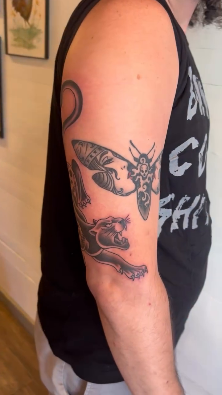 Tattoo by @davidhodgesart — blackwork