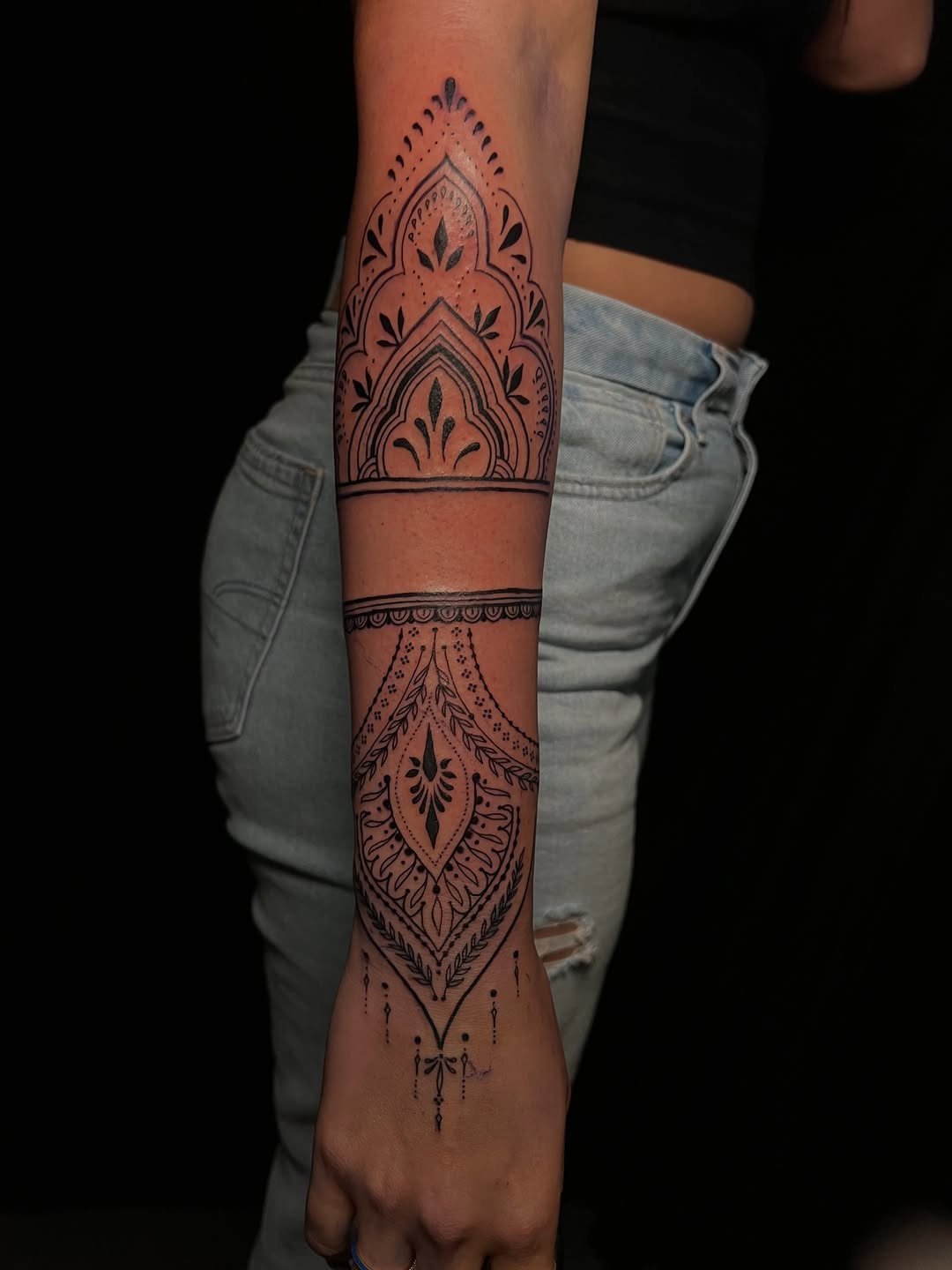 Tattoo by @h.gonzalez_tattoos — ornamental, fine_line