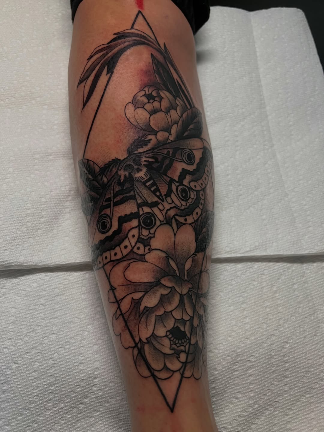 Tattoo by @h.gonzalez_tattoos — black_and_grey, ornamental