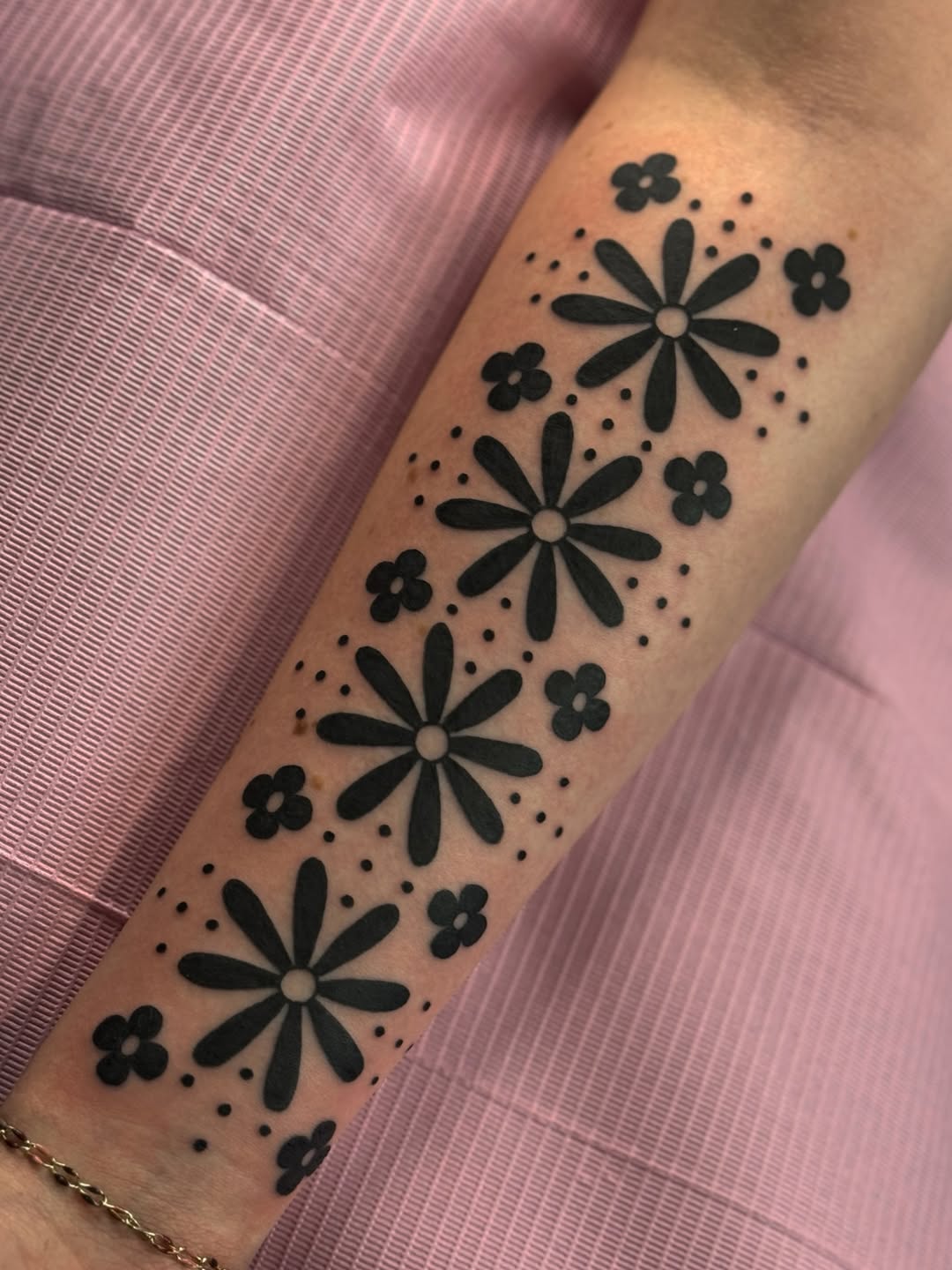 Daisy flowers ignorant tattoo on the forearm by ꧁꧁Hayley꧂꧂