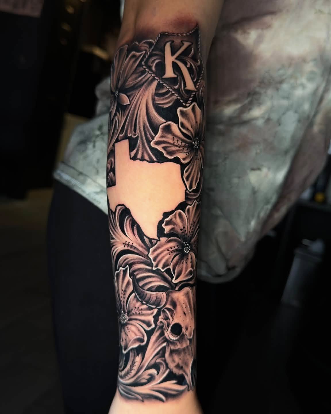 Tattoo by @juanon_tattoos — black_and_grey, realism