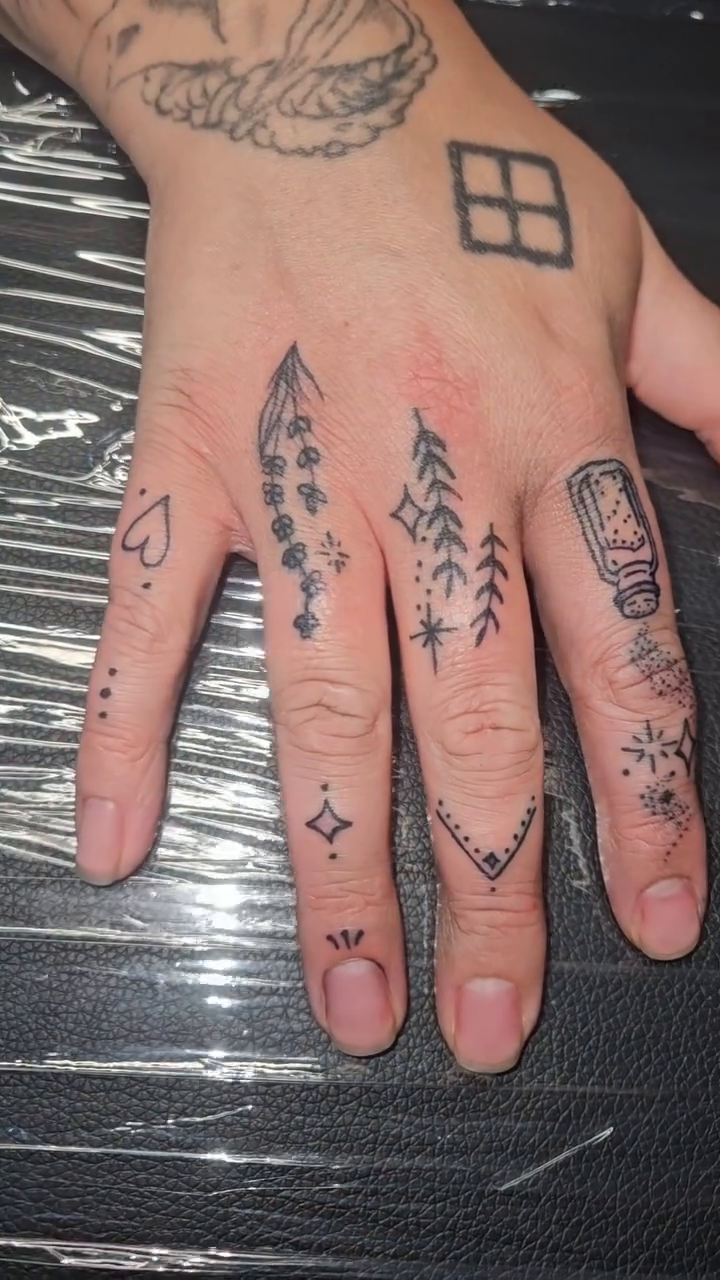 Hand tattoos with nature motifs minimalist tattoo on the hand by Mischief π€