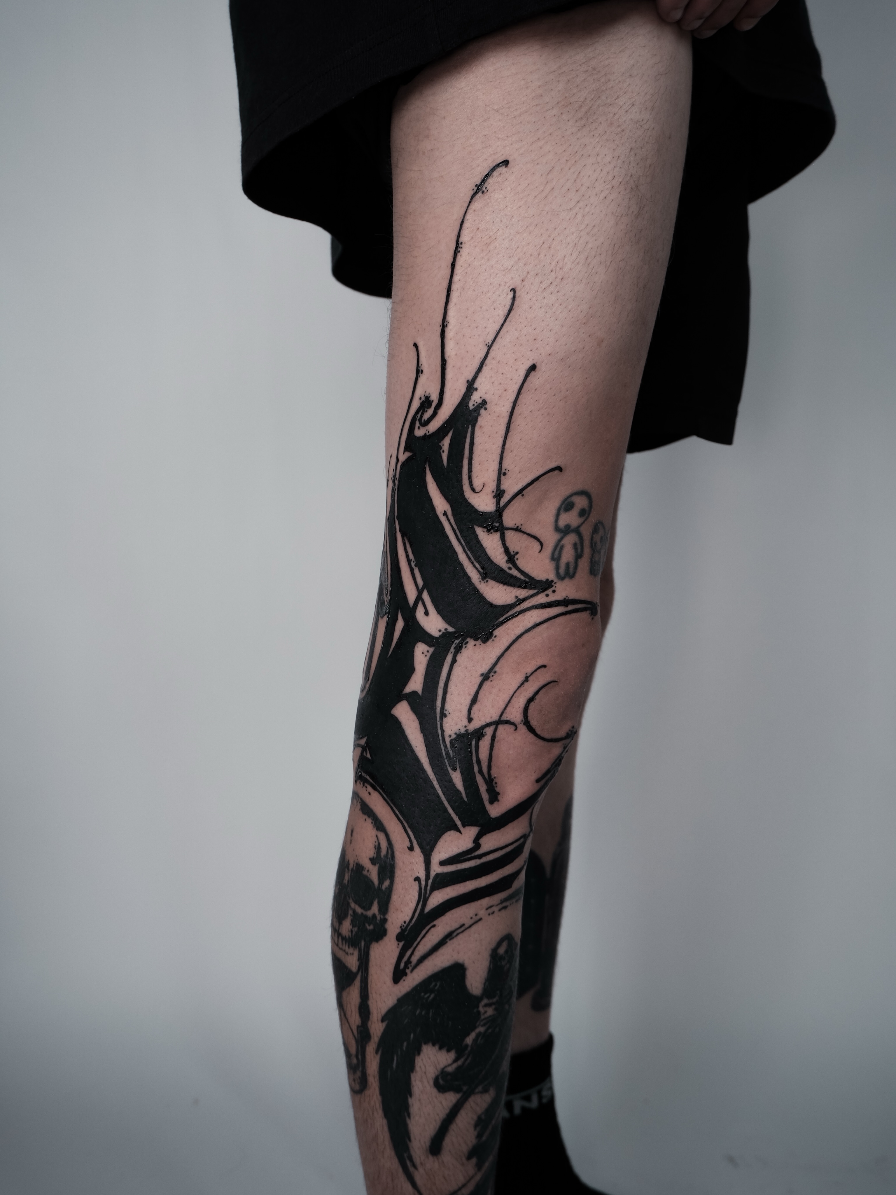 Tattoo by @quentin_tattoorino — black_and_grey