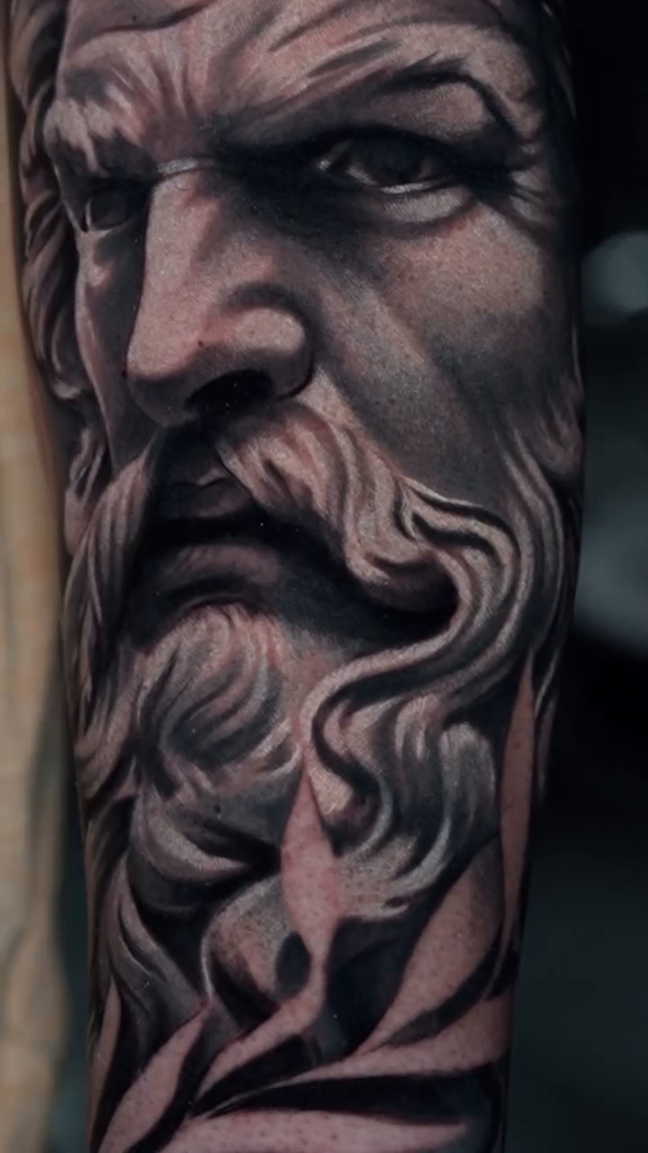 Bearded man's face realism tattoo by Andres García Baeza
