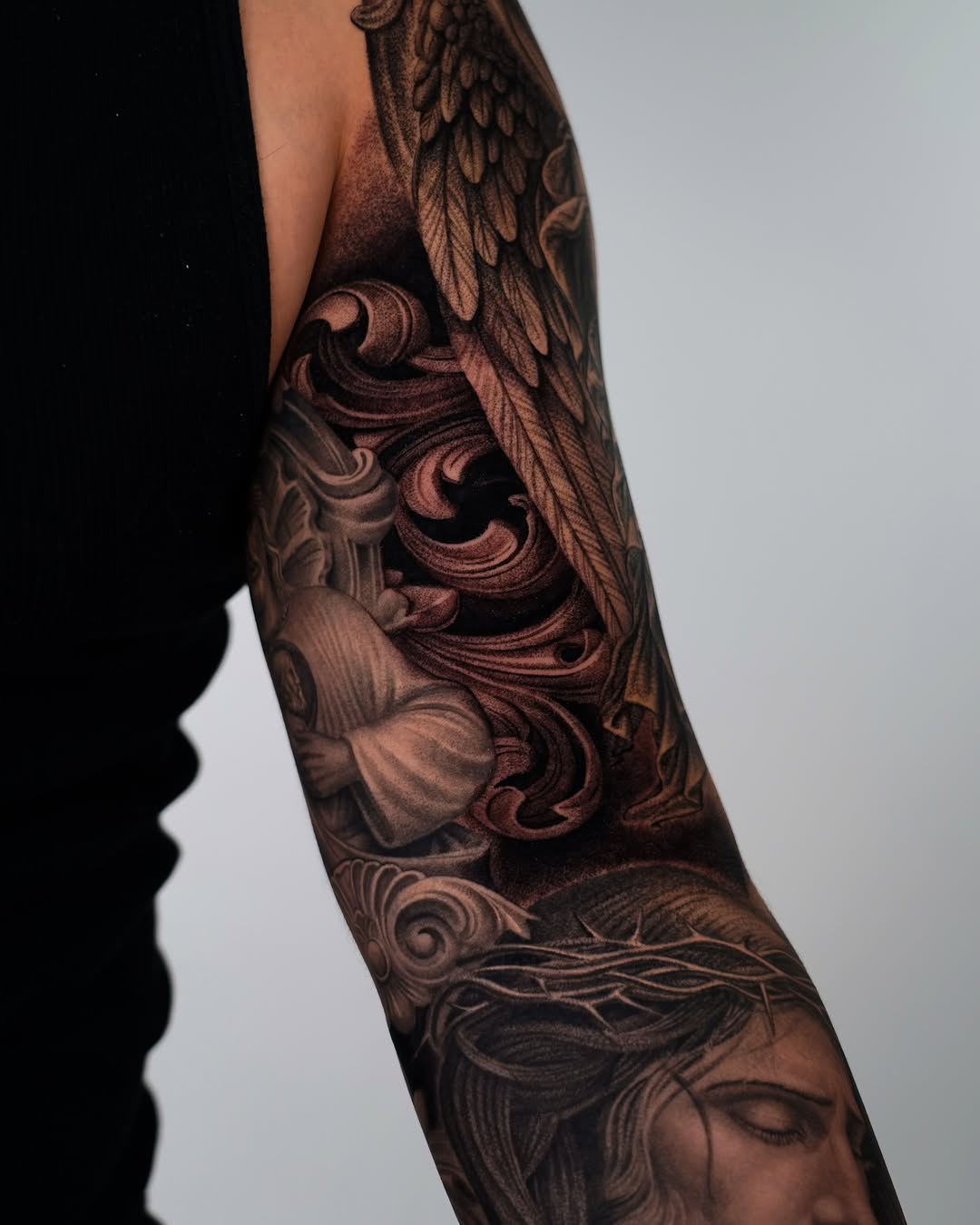 Realism tattoo on the forearm by Enrique Martinez