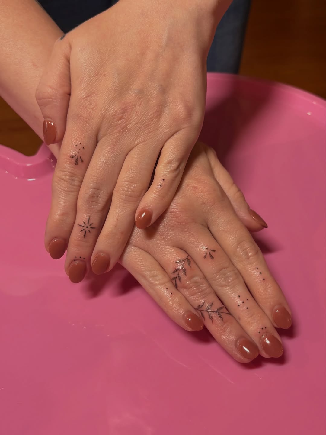 Tattoo by @jenozart — fine_line, minimalist