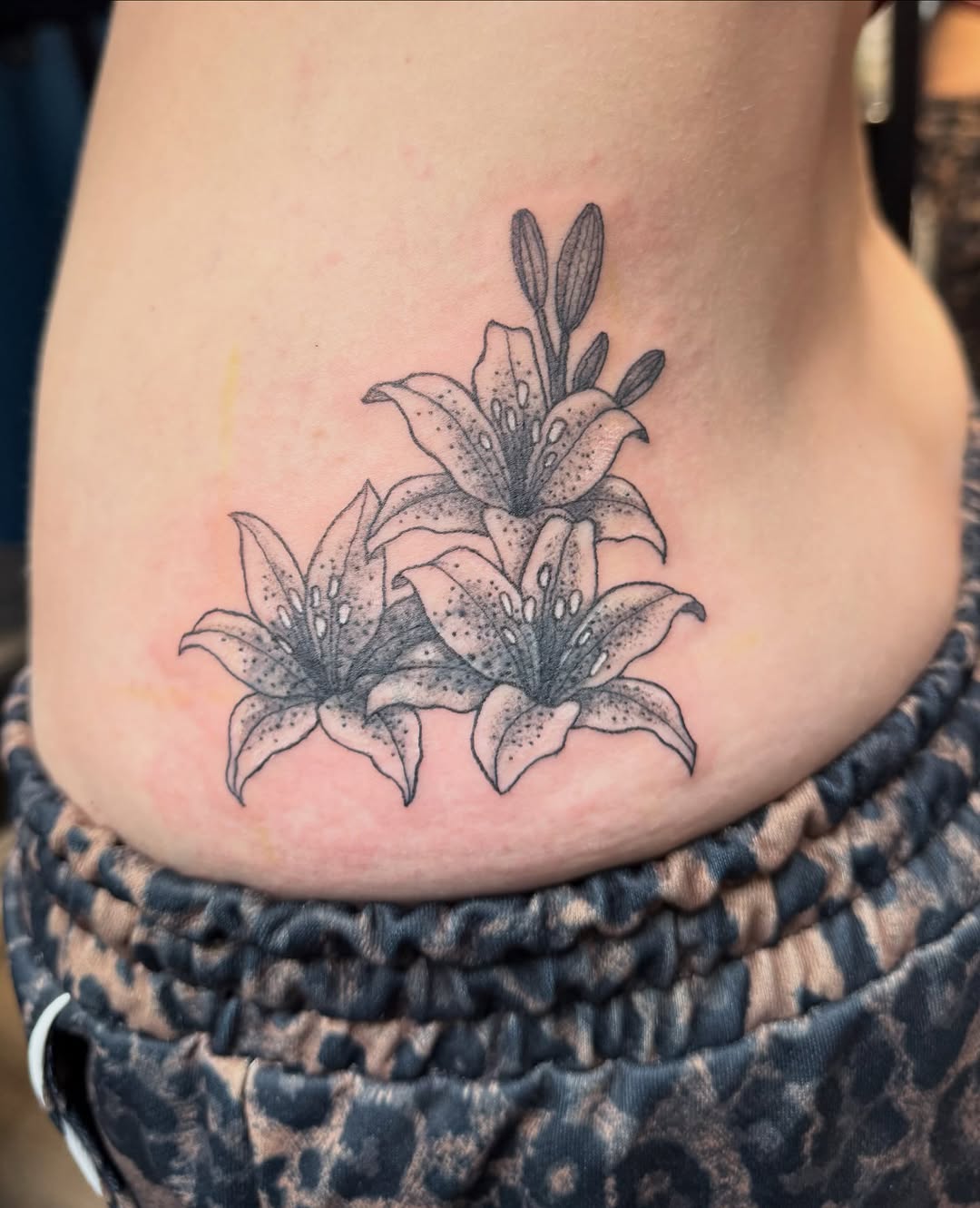 Tattoo by @admiralcarnage_10 — fine_line, black_and_grey