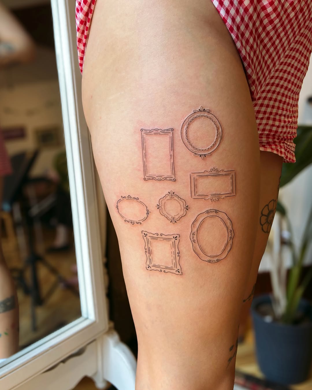 Tattoo by @lajusteligne — geometric