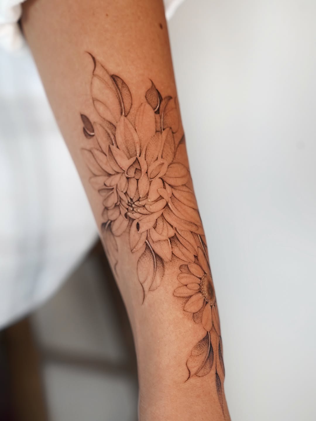 Tattoo by @belfernandezink — fine_line, dotwork