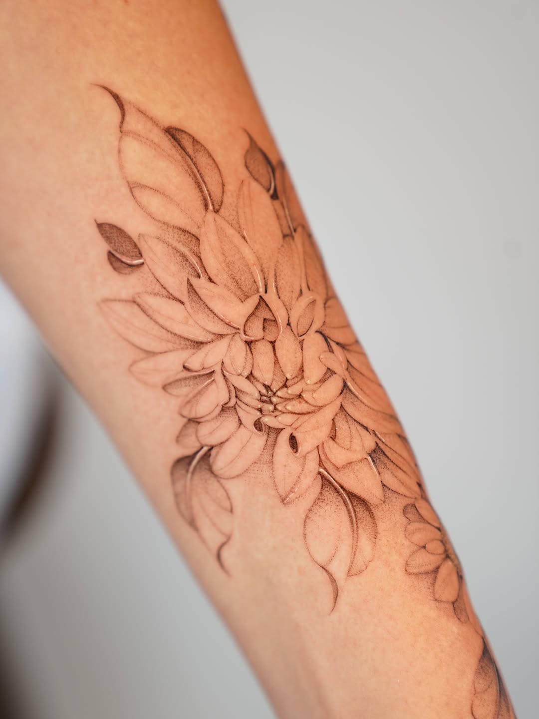 Tattoo by @belfernandezink — dotwork, fine_line