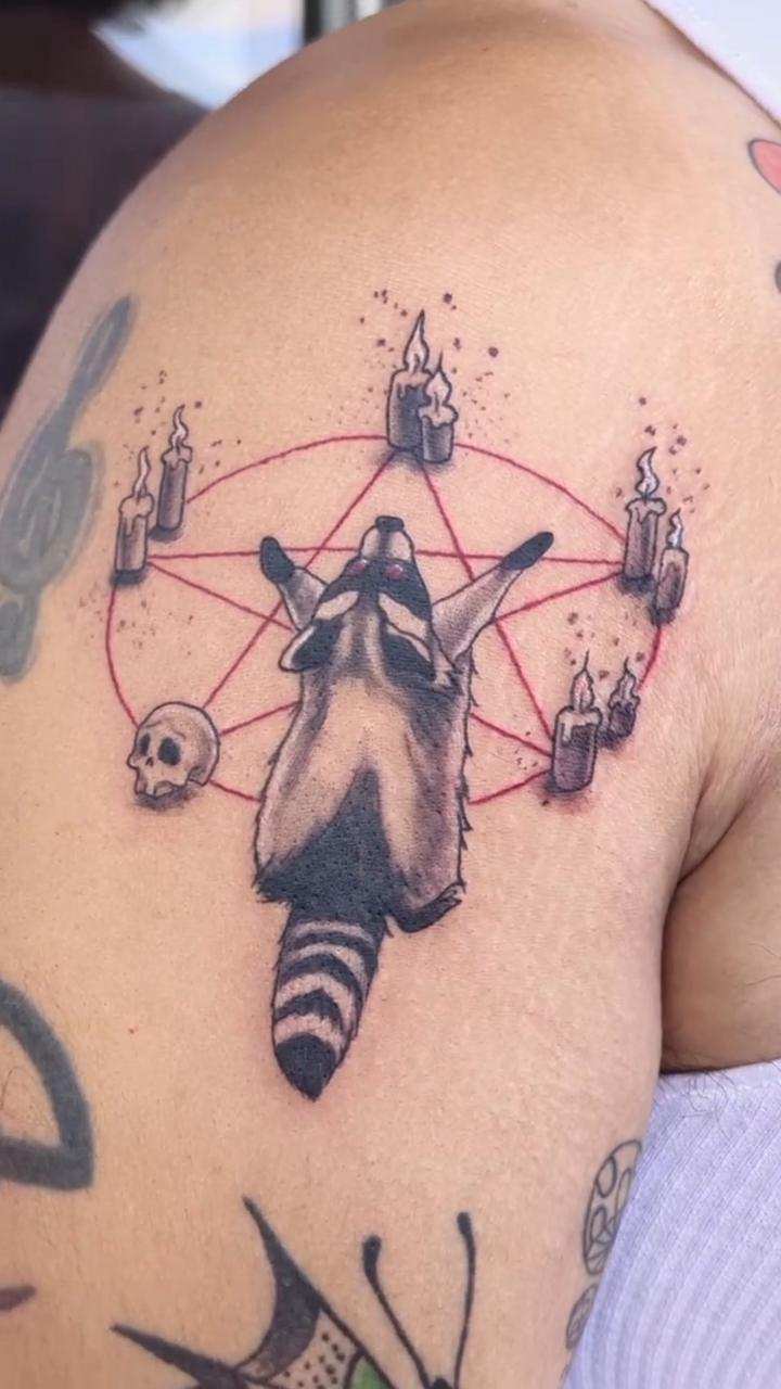 Minimalist tattoo on the shoulder by Raven FM-Tattoo Apprentice