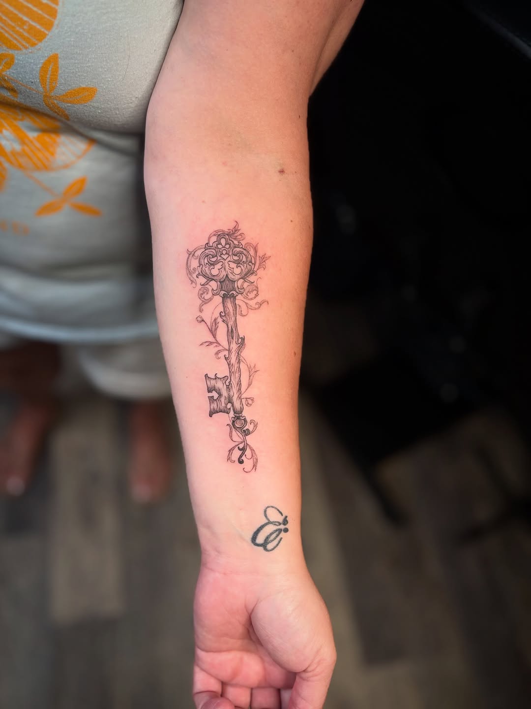 Tattoo by @tattoosbytessa — fine_line, ornamental