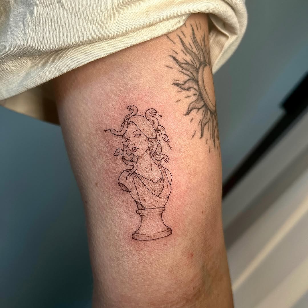 Tattoo by @littleinkliv — fine_line, illustrative