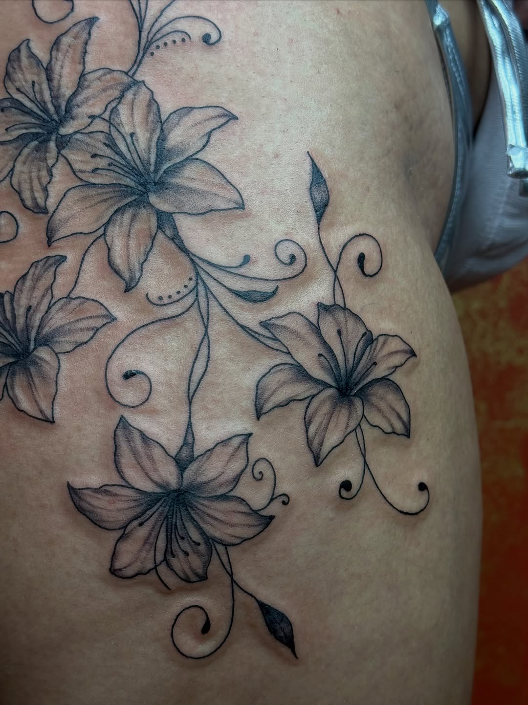 Tattoo by @inkbymercury — black_and_grey, fine_line