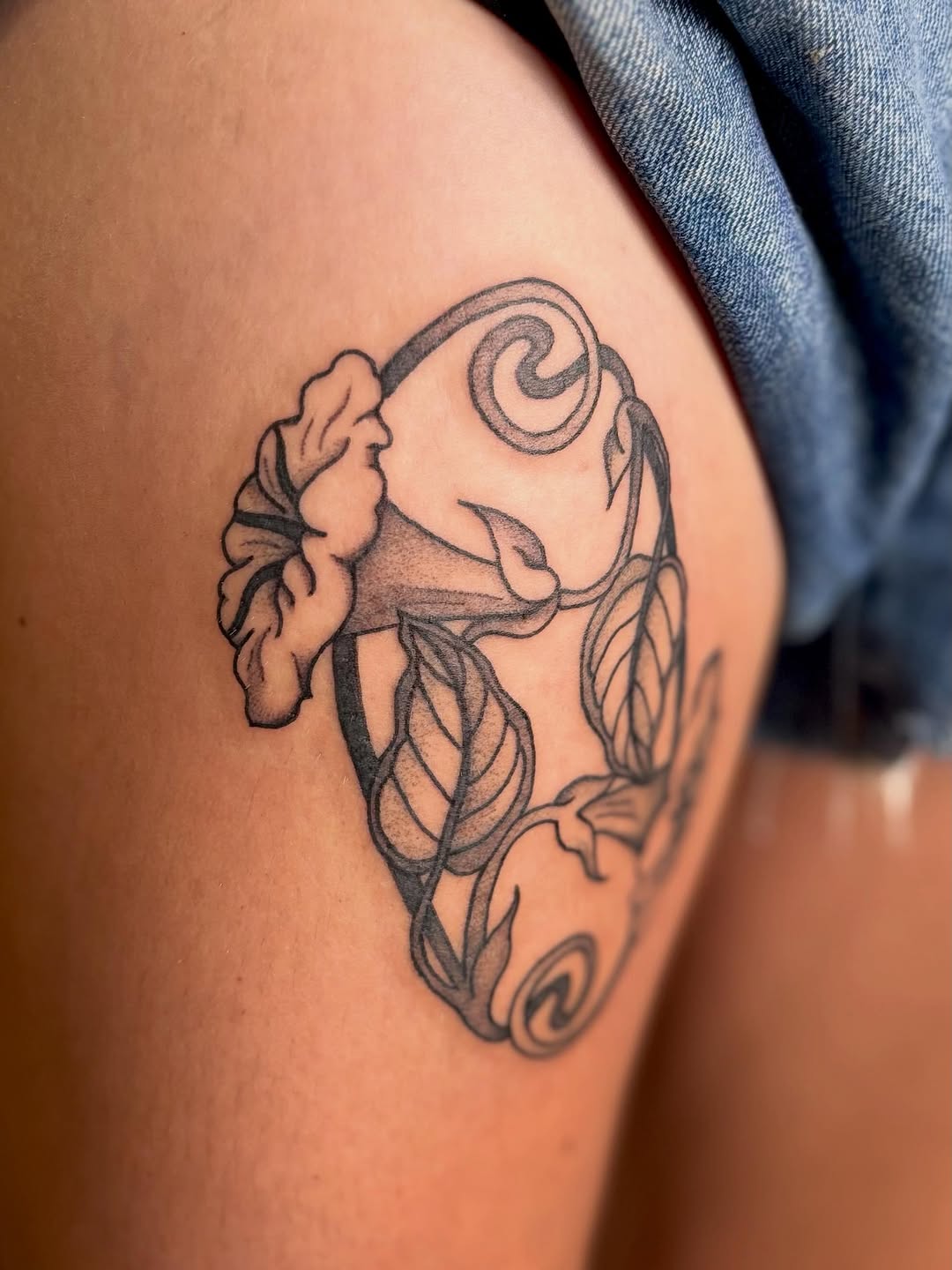 Tattoo by @aliendavetattoos — black_and_grey, ornamental