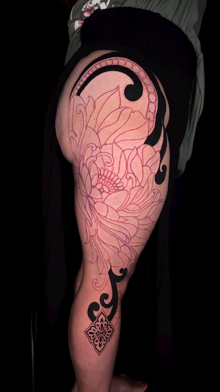 Tattoo by @kelsey.carmela — japanese_irezumi, blackwork