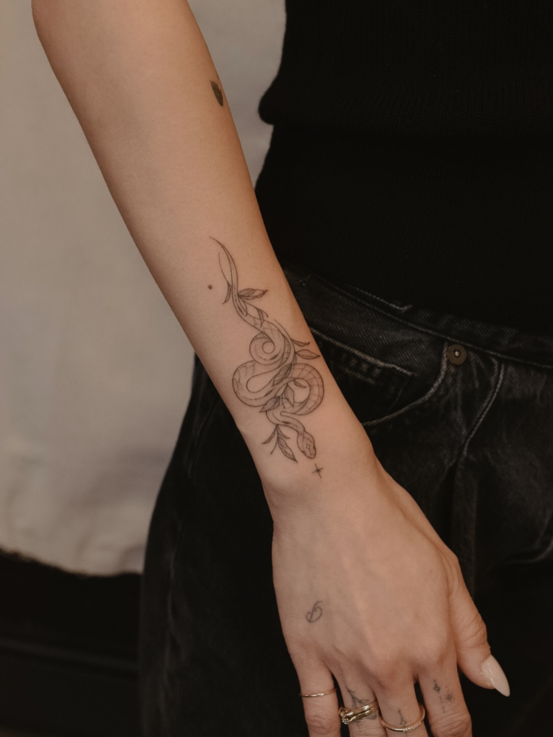 Tattoo by @tavi_tattoo — black_and_grey
