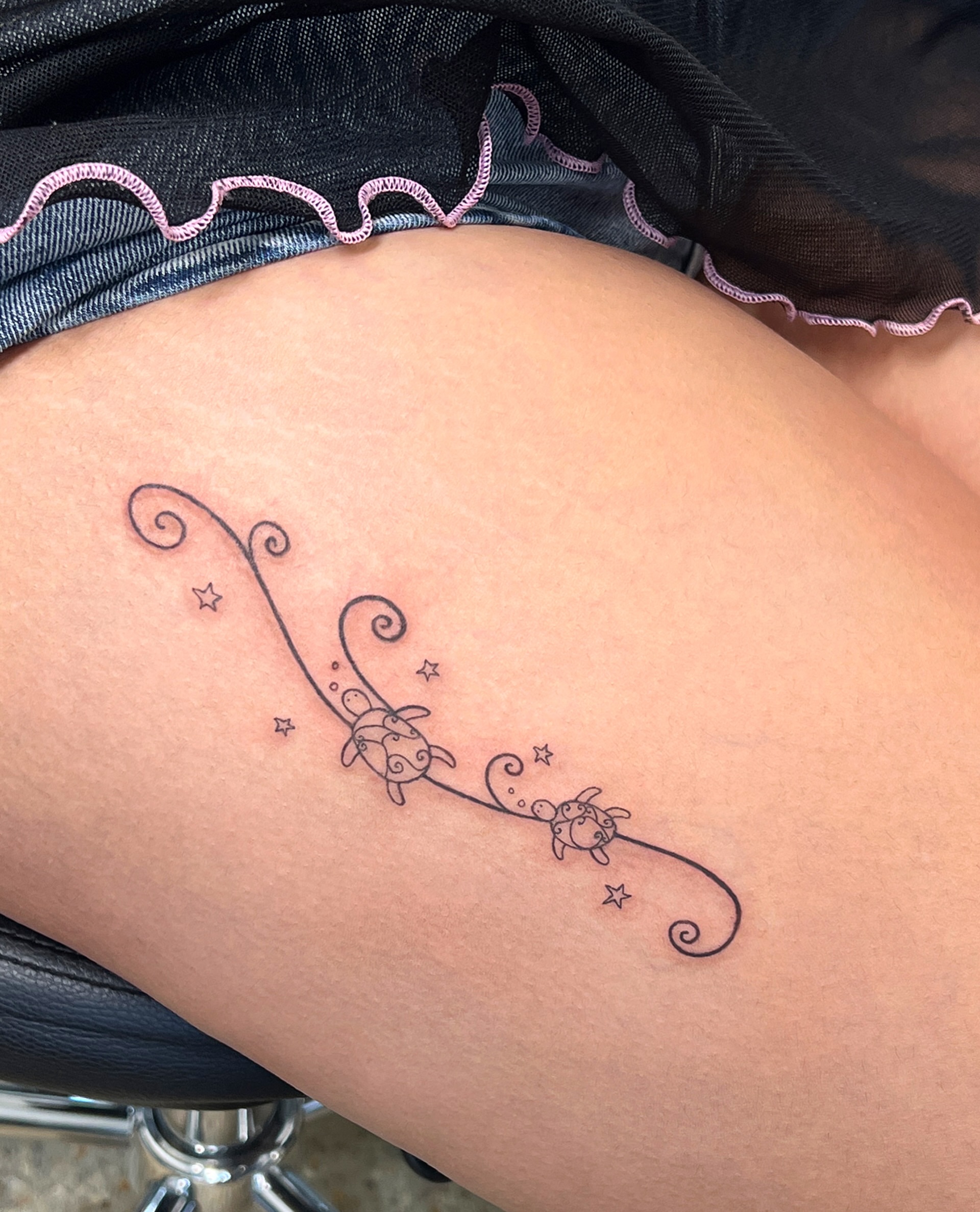 Tattoo by @lanta_ttoo — fine_line, minimalist