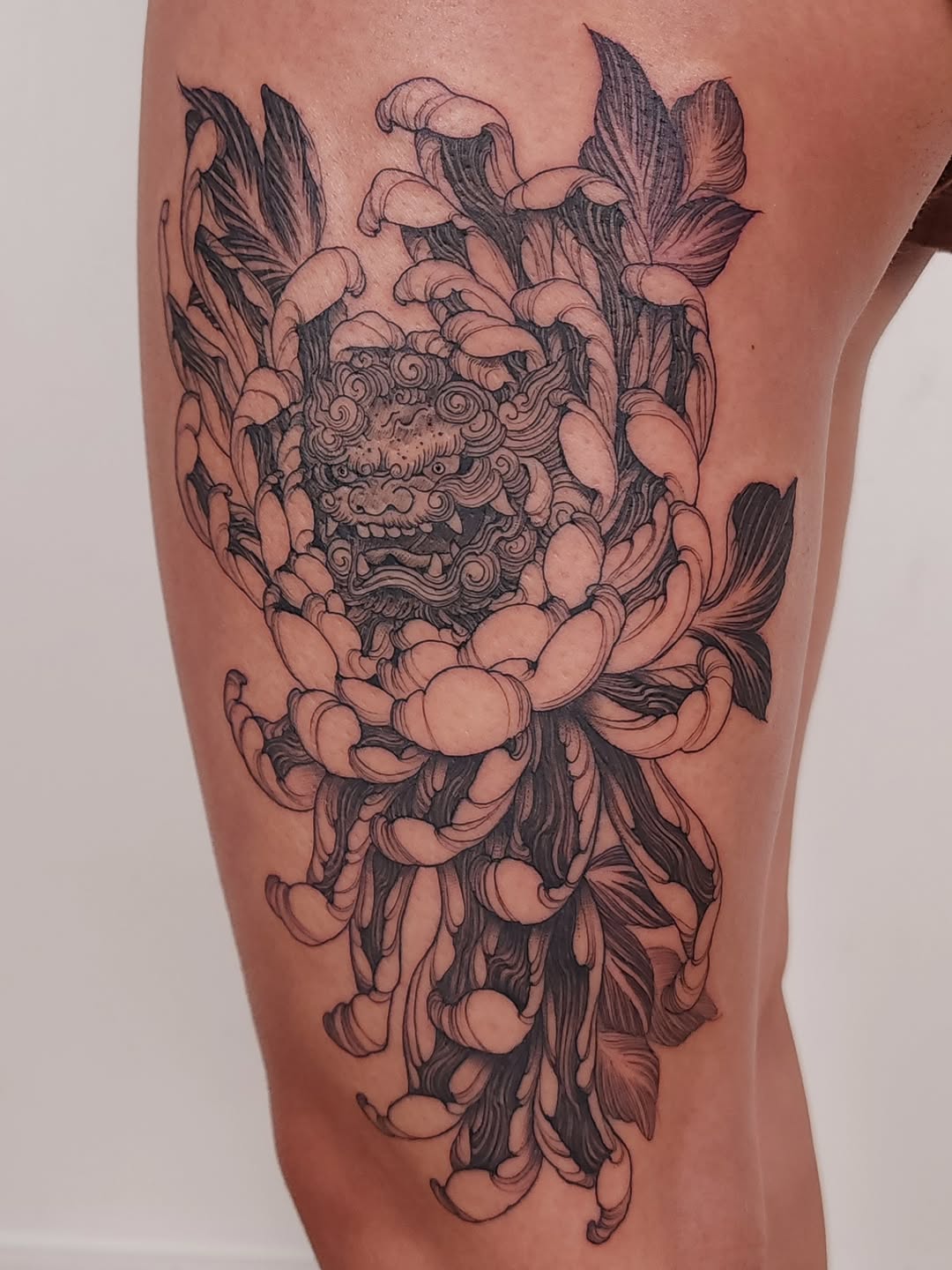 Tattoo by @hirentattoos โ japanese_irezumi, black_and_grey