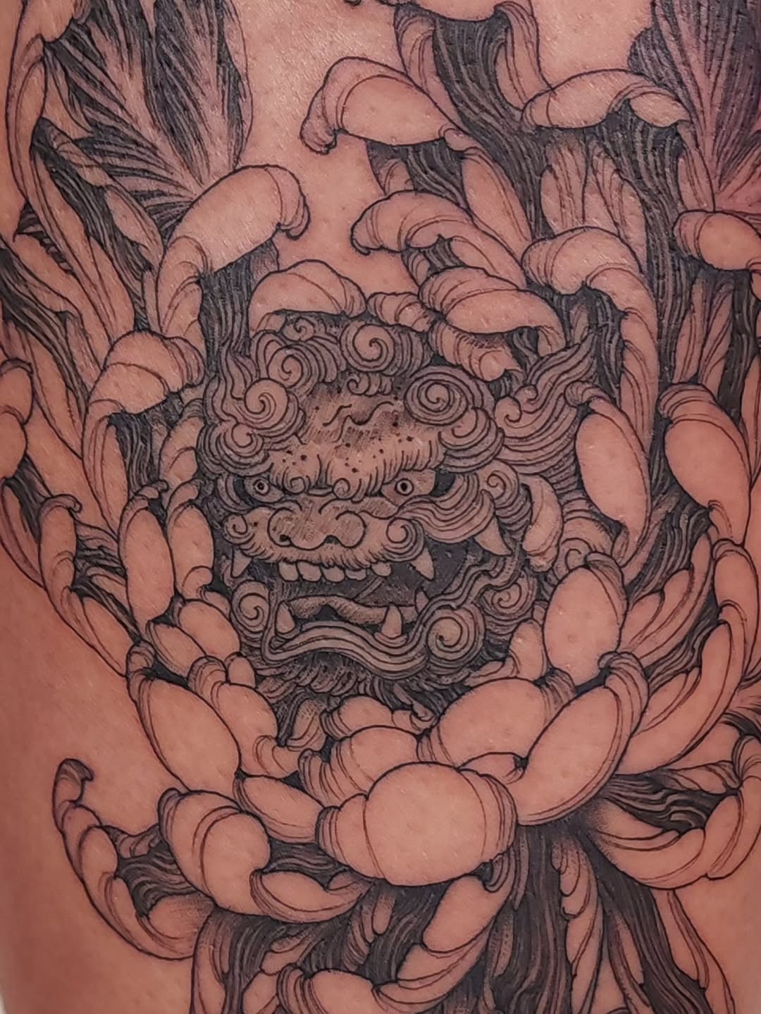 Tattoo by @hirentattoos โ japanese_irezumi, black_and_grey