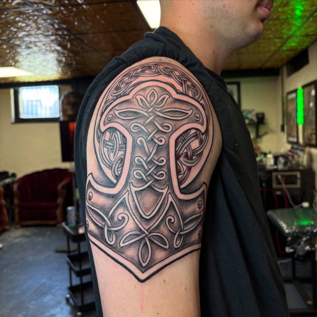 Tattoo by @zackloscar β black_and_grey, geometric