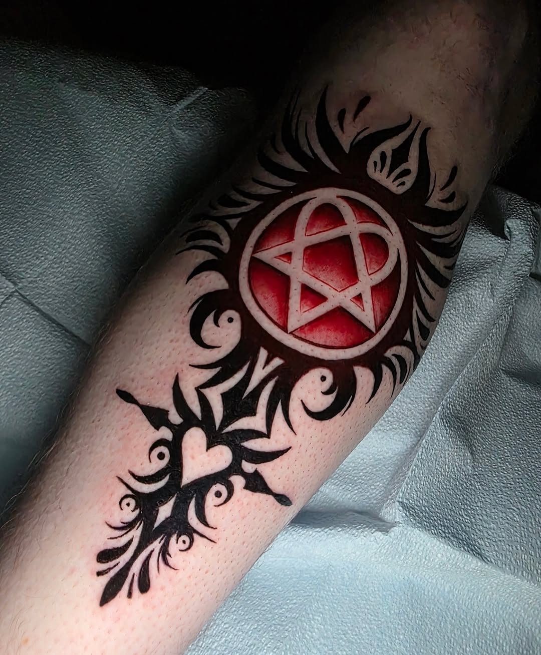 Tattoo by @kelseylorrae β tribal, blackwork