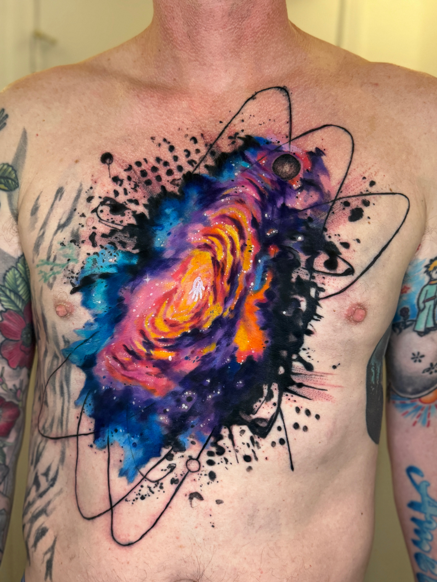 Tattoo by @hunminji — dotwork, watercolor