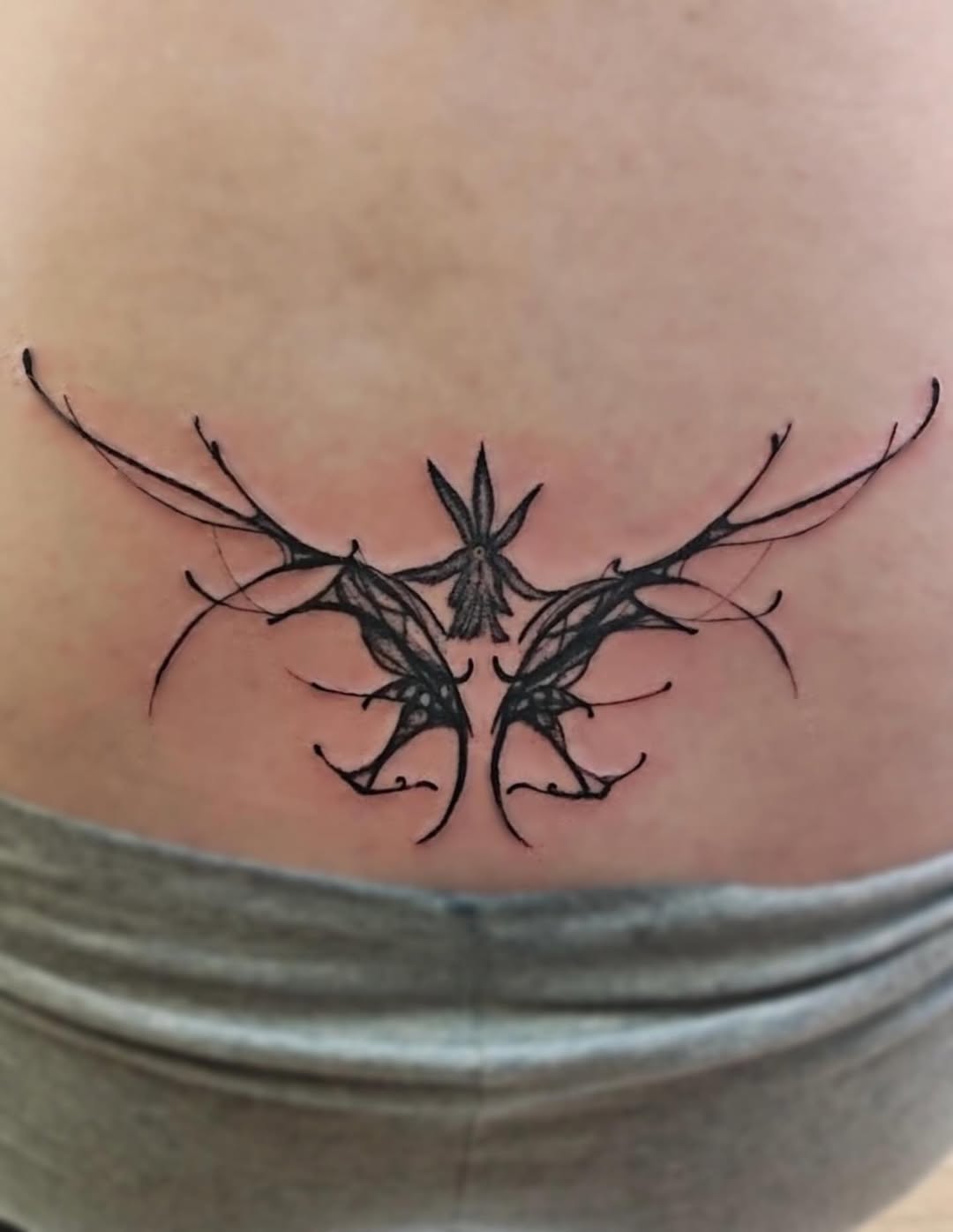 Tattoo by @sebastiana_sangre — fine_line