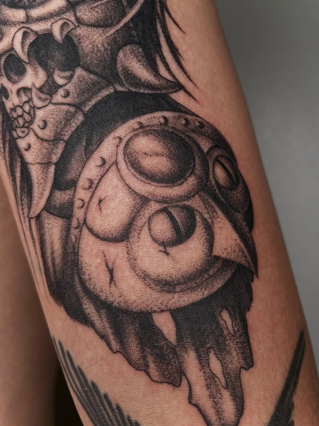 Tattoo by @ghostneedles_ β black_and_grey, realism