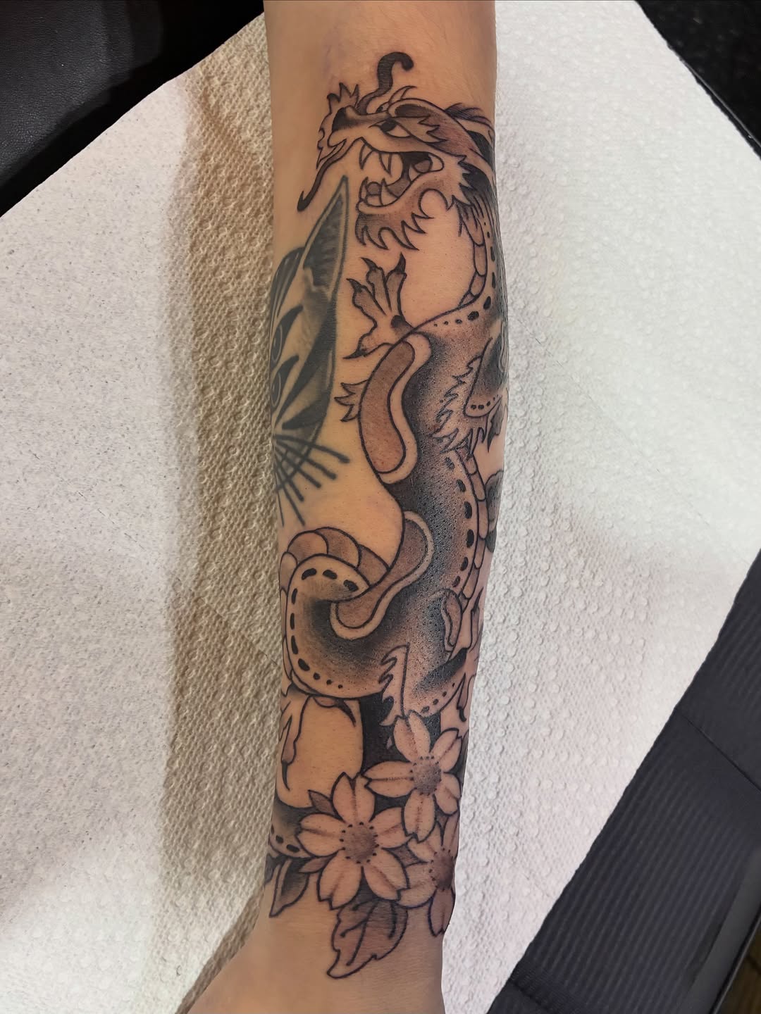 Tattoo by @energydrinkonthefloor — japanese_irezumi, black_and_grey