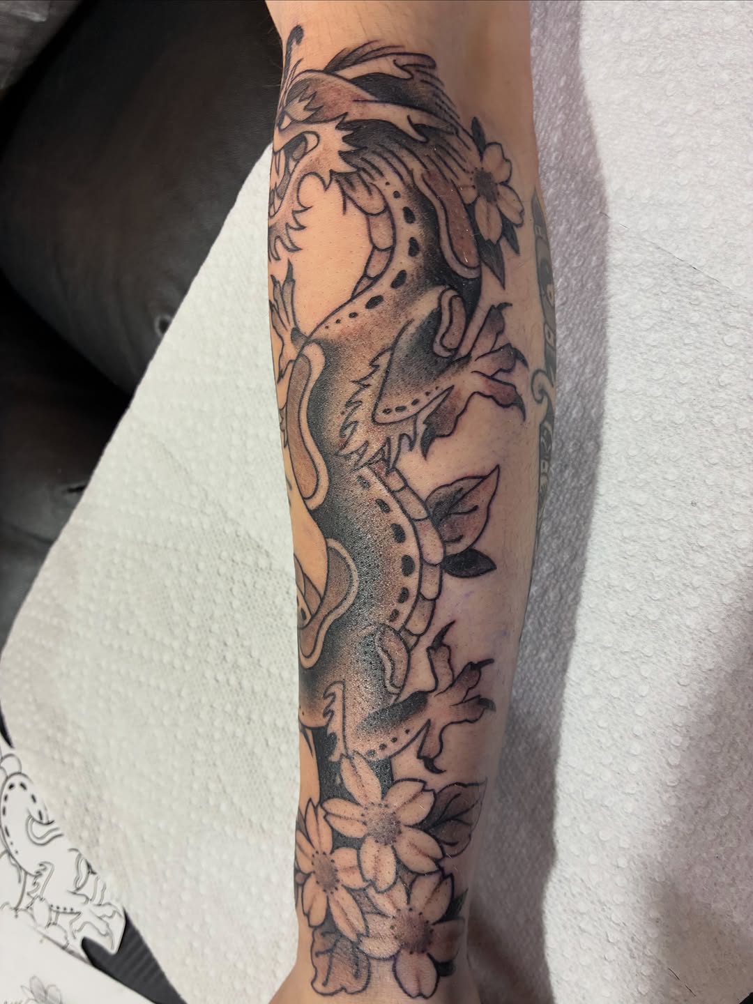 Tattoo by @energydrinkonthefloor — japanese_irezumi, black_and_grey