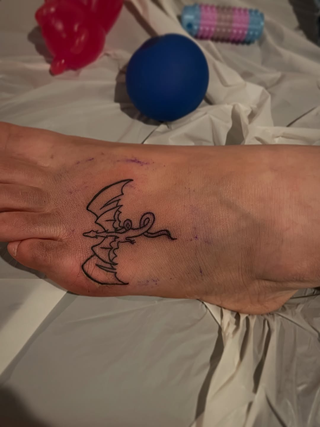 Tattoo by @inkbyhannah โ fine_line