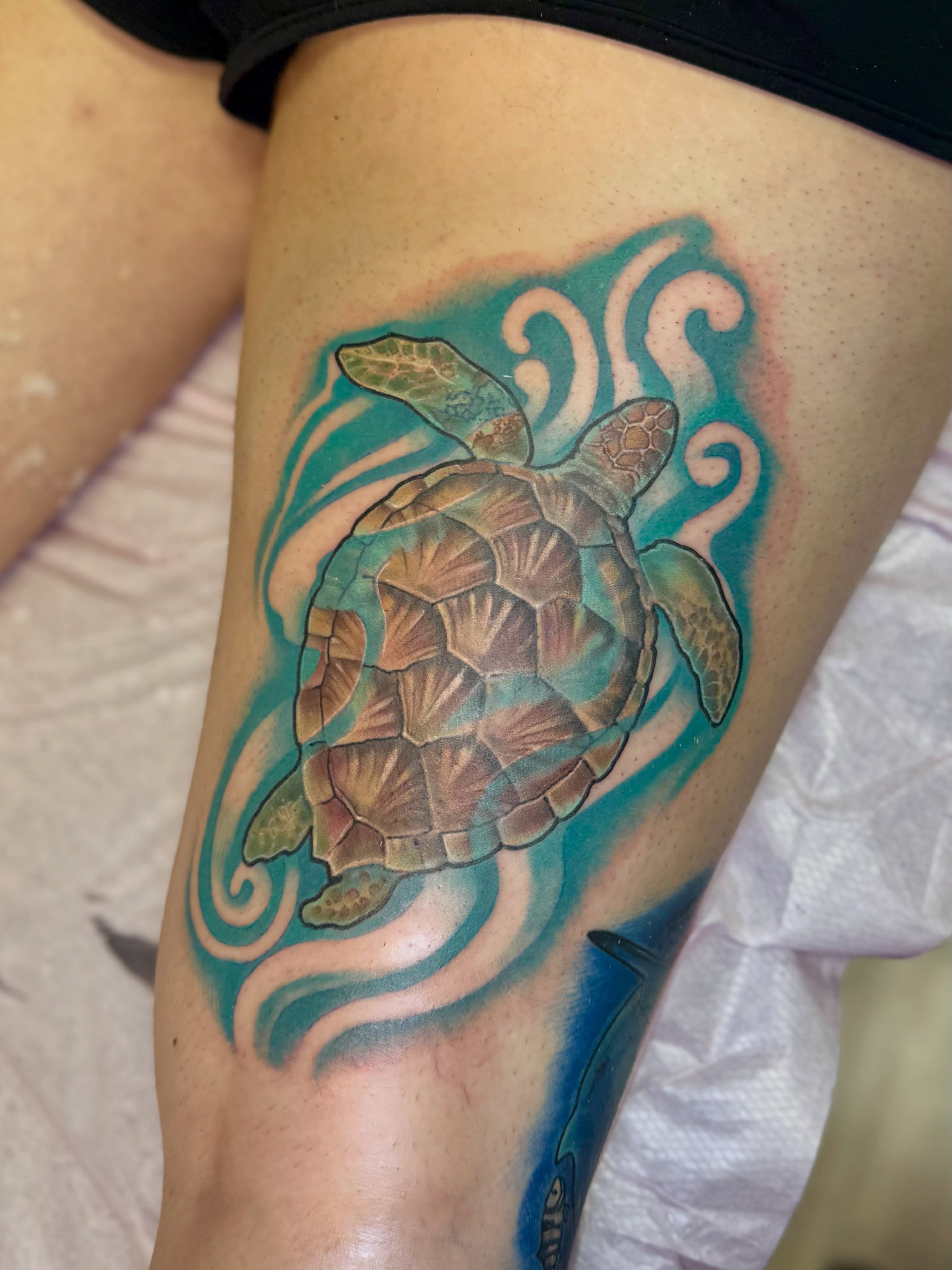 Sea turtle realism tattoo on the thigh by Eileen Joyce