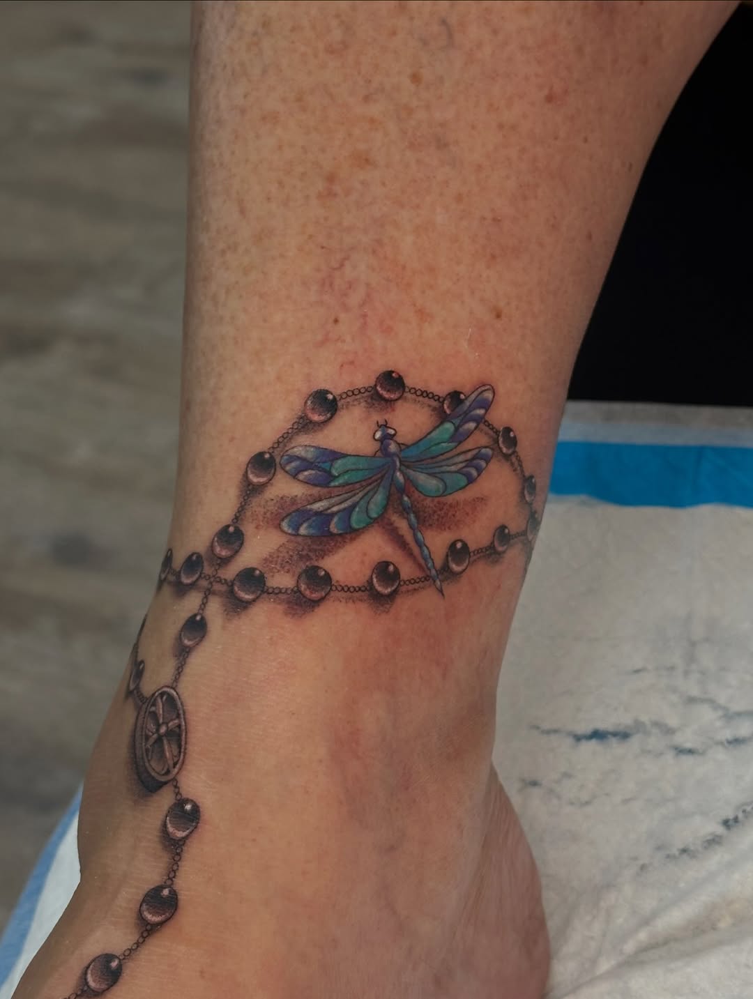 Tattoo by @mriverotattoos — fine_line, realism