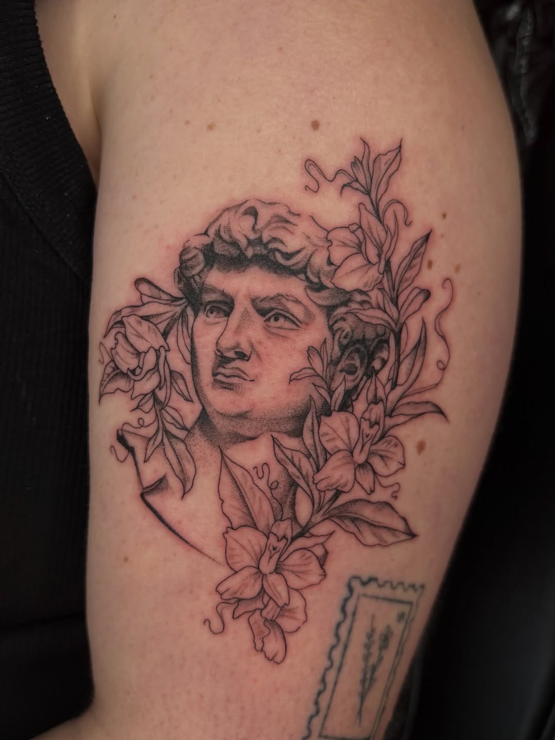 Tattoo by @emeraldbeetattoo โ realism, fine_line