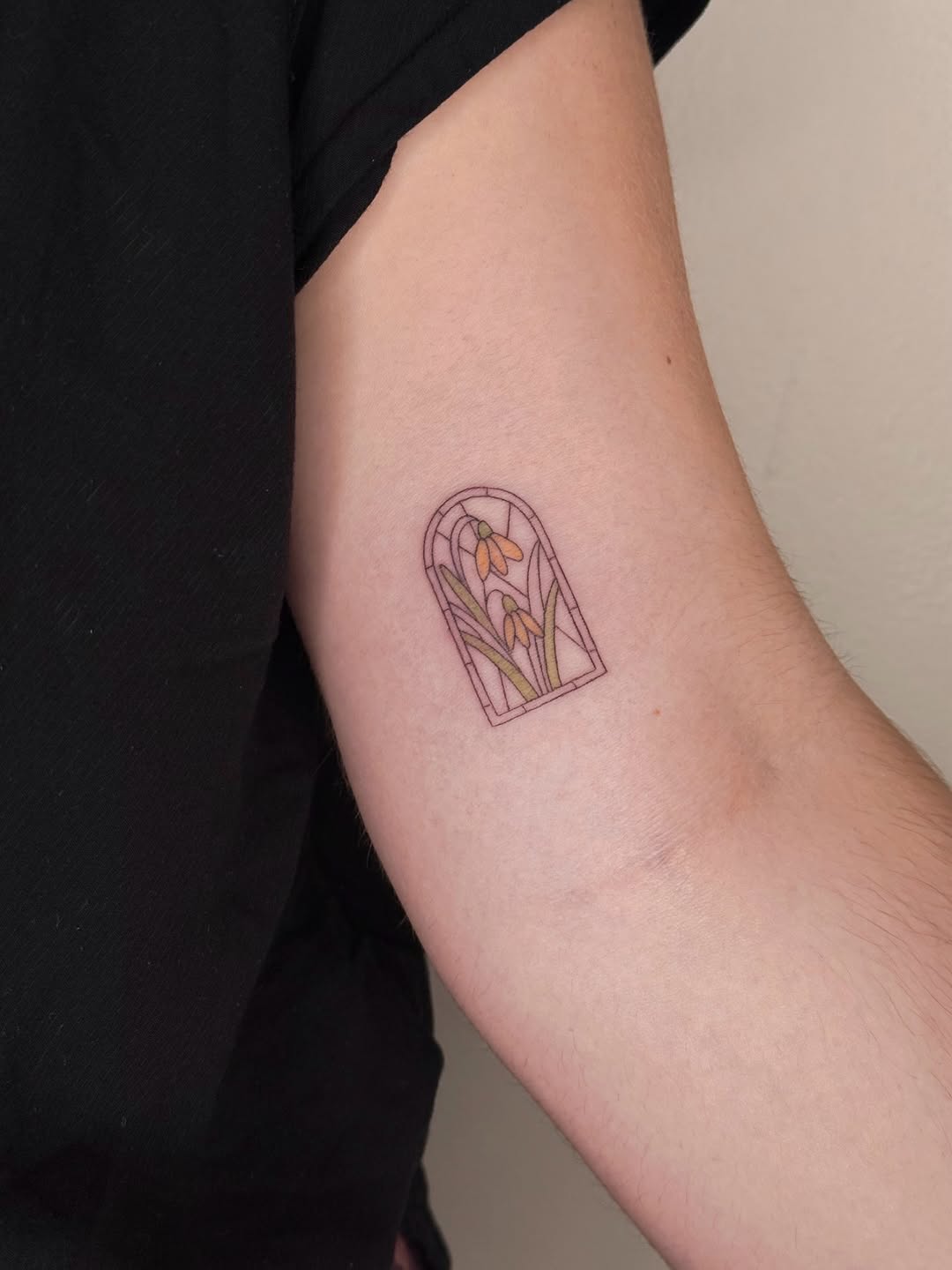 Tattoo by @feelinfineline โ fine_line, minimalist