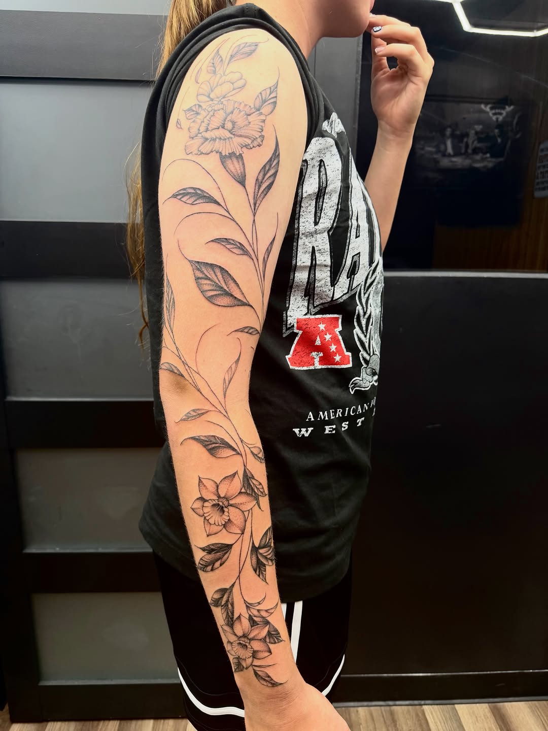 Tattoo by @nathygirltattoo β fine_line, black_and_grey