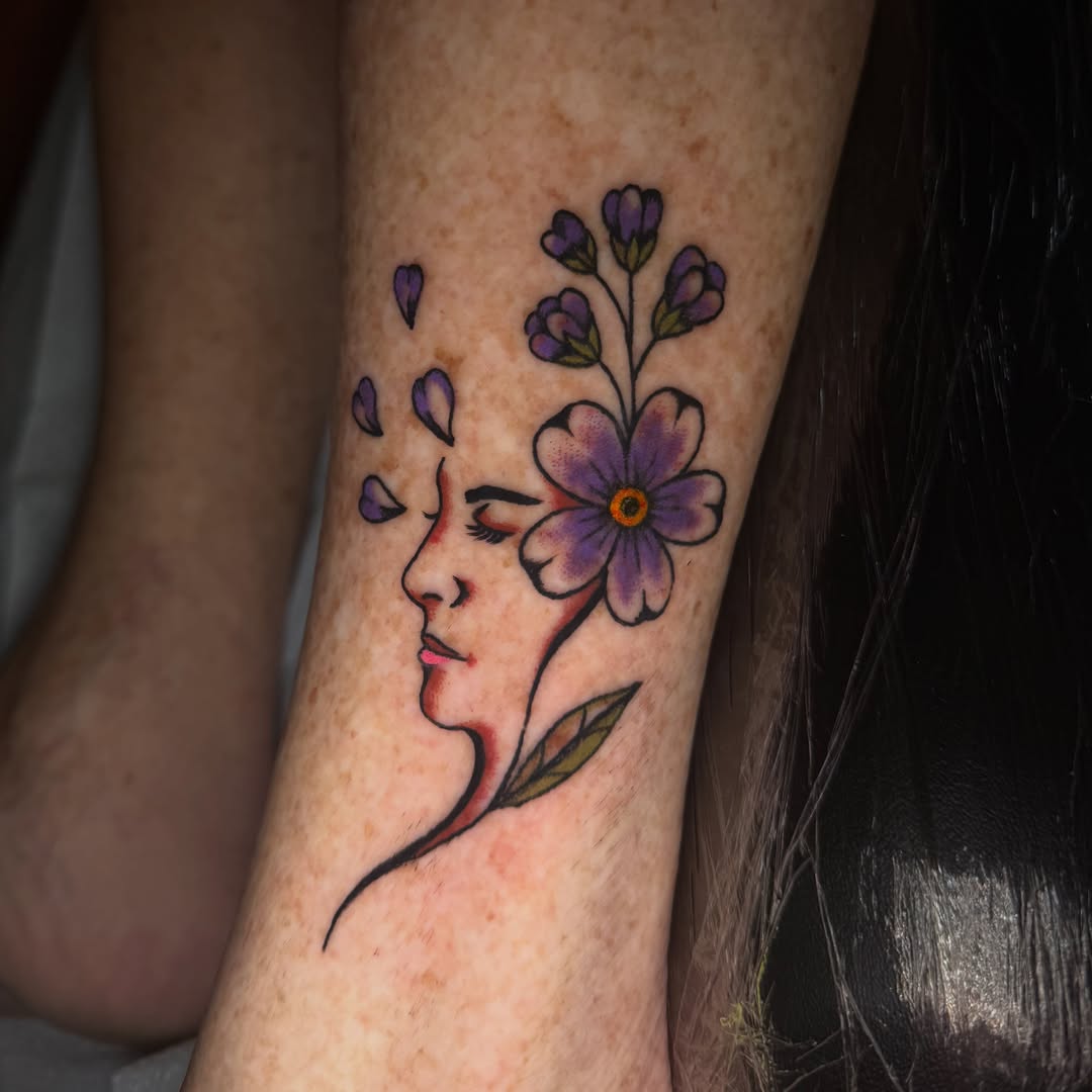 Tattoo by @freezedriedrainbow โ fine_line, illustrative