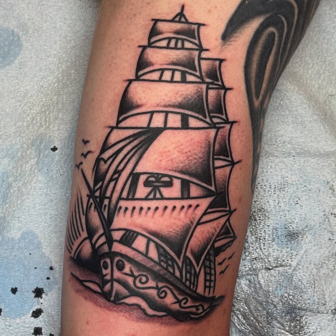 Tattoo by @colbybarrontattoo — american_traditional