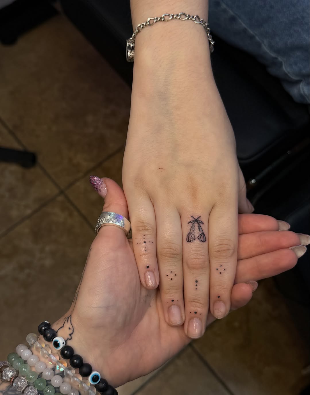 Tattoo by @kennastattys — fine_line, minimalist