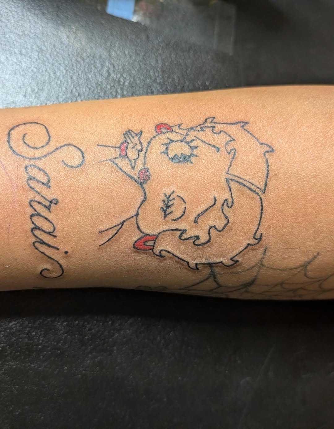 Betty Boop and script name tattoo on the forearm by 𝐁𝐮𝐧𝐧𝐲 𝐒𝐡𝐨𝐩 𝐓𝐚𝐭𝐳 𝐍 𝐂𝐮𝐭𝐳