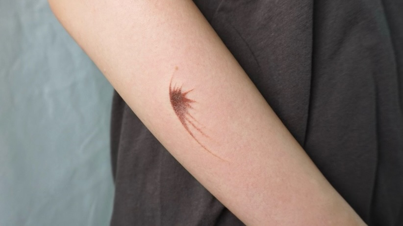 Feather dotwork tattoo on the forearm by 매실 * handpoke