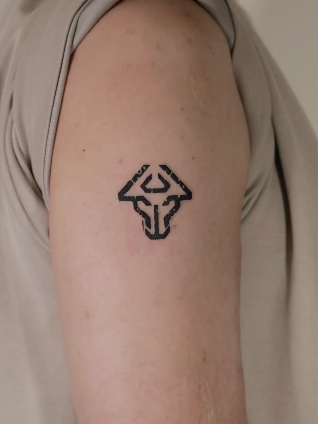 Tattoo by @momotattoo0906 — blackwork, geometric