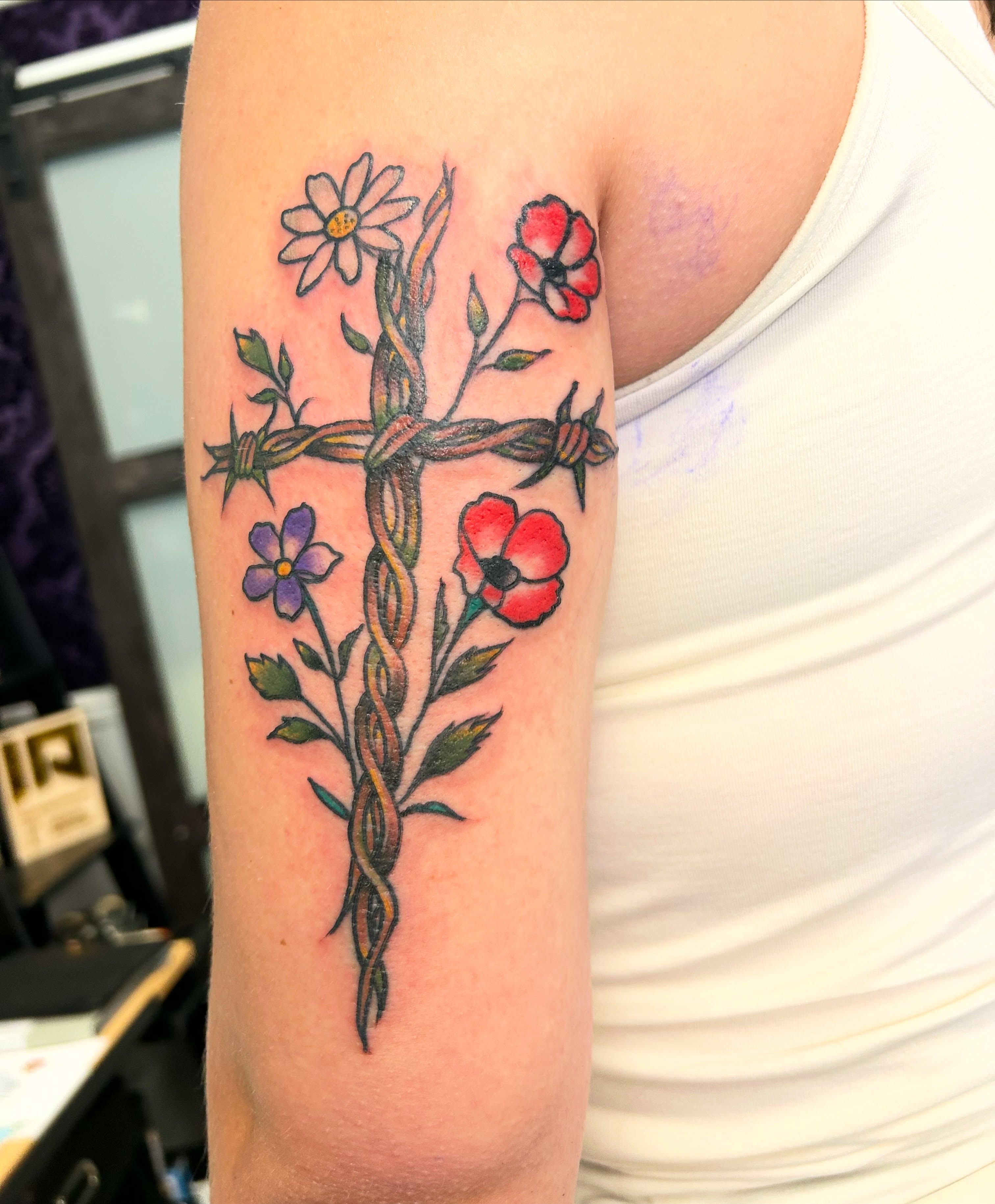 Tattoo by @esaconytattoo — neo_traditional, realism