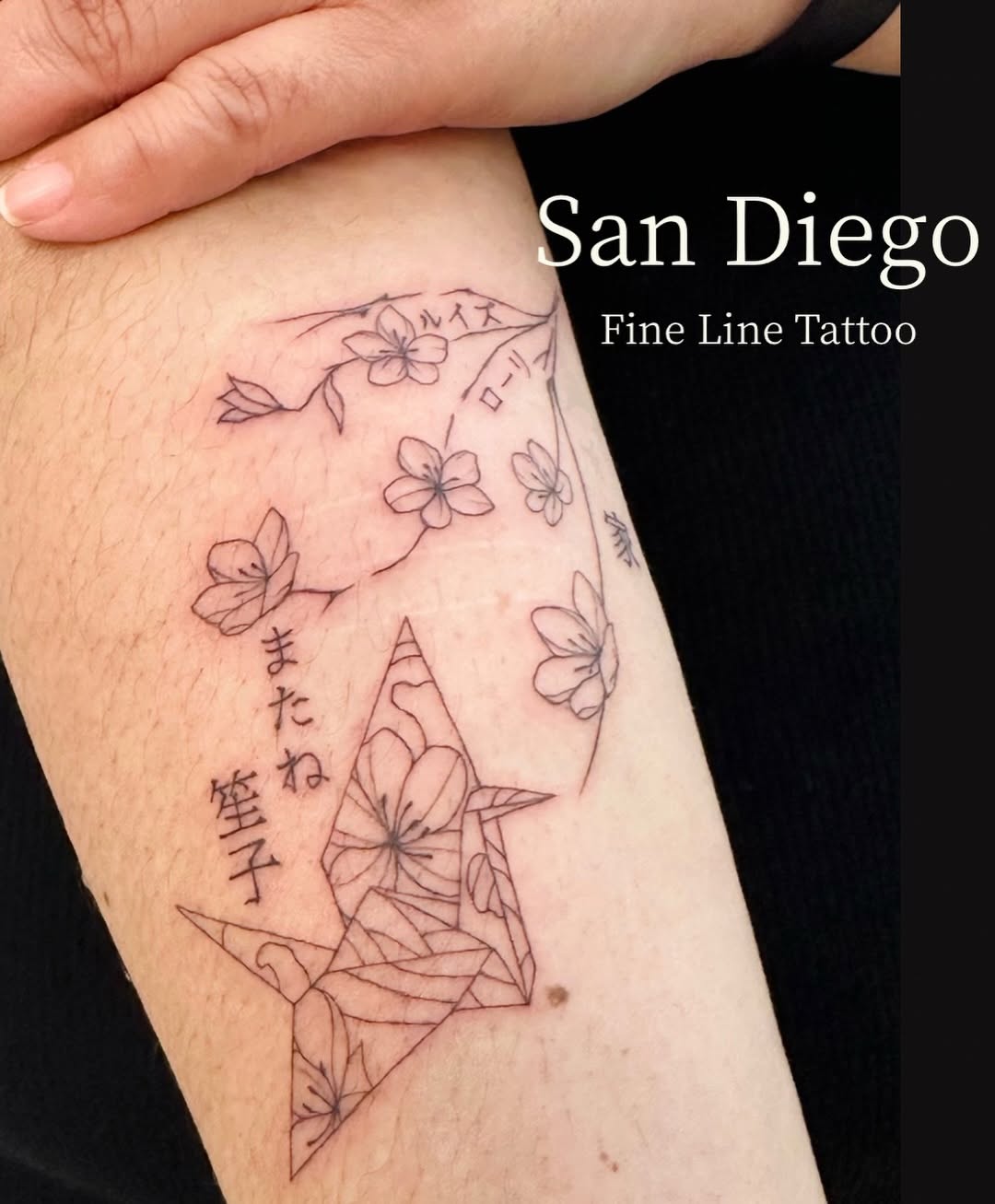 Minimalist tattoo on the forearm by Tattoo Takayo