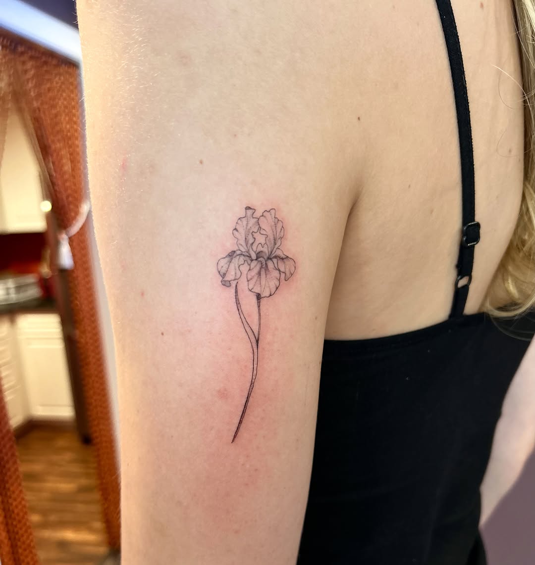 Tattoo by @theartistformerlyknownaslib — fine_line