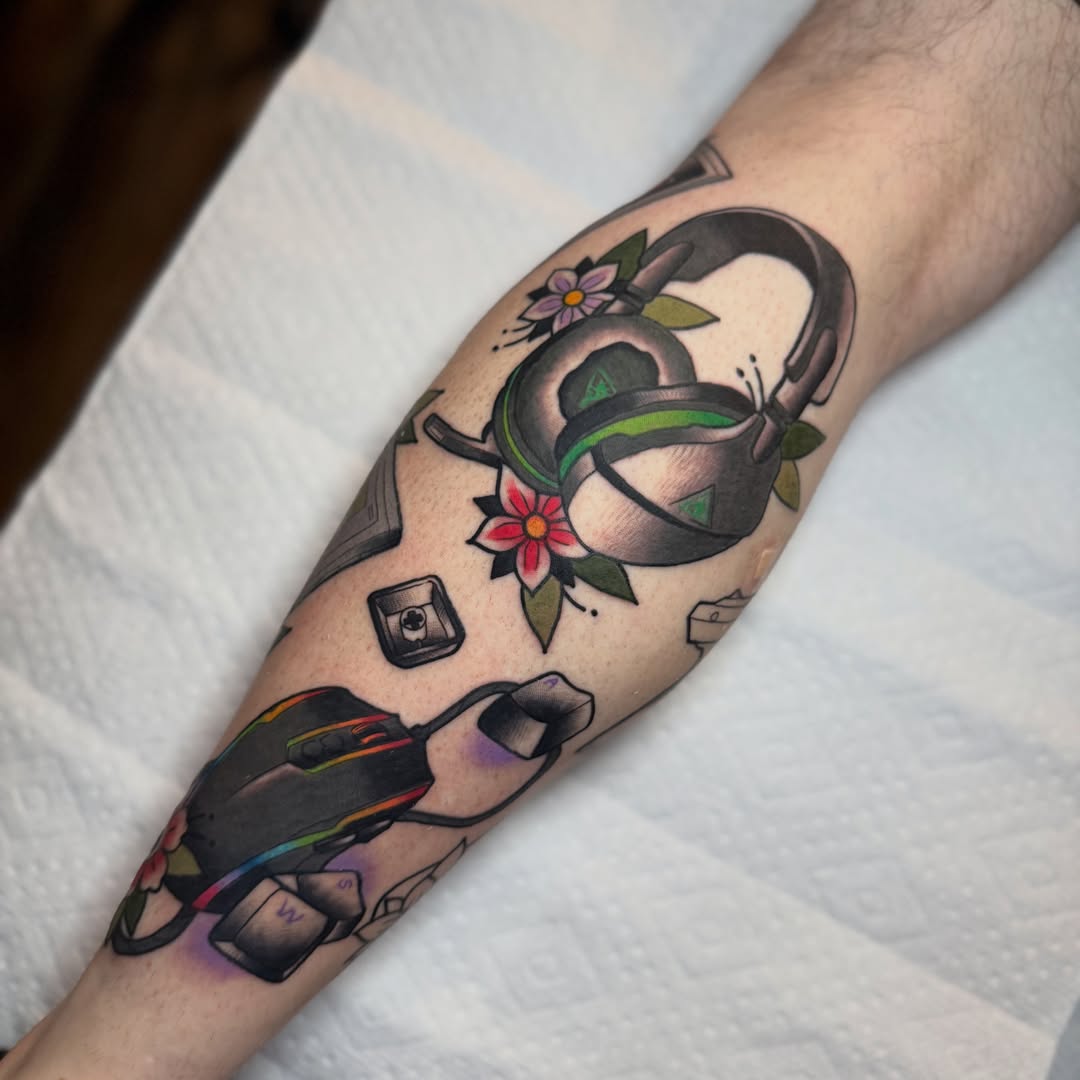 Tattoo by @trashcattattoos — american_traditional