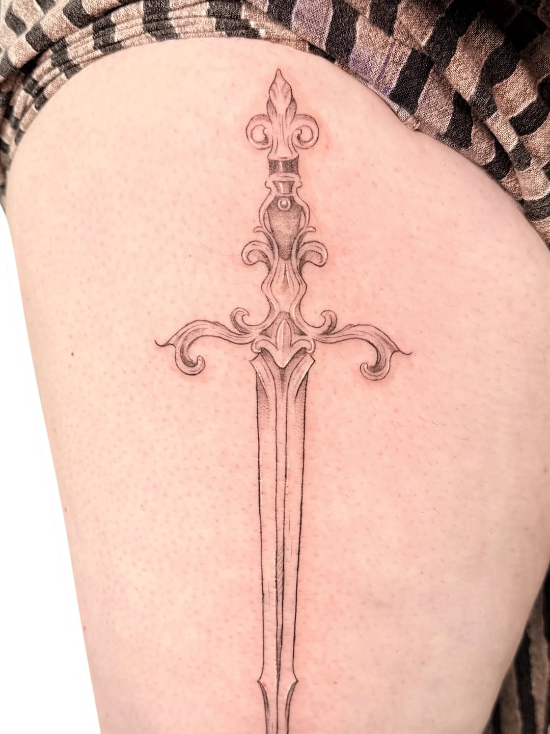 Tattoo by @fionnatattoo — fine_line, ornamental