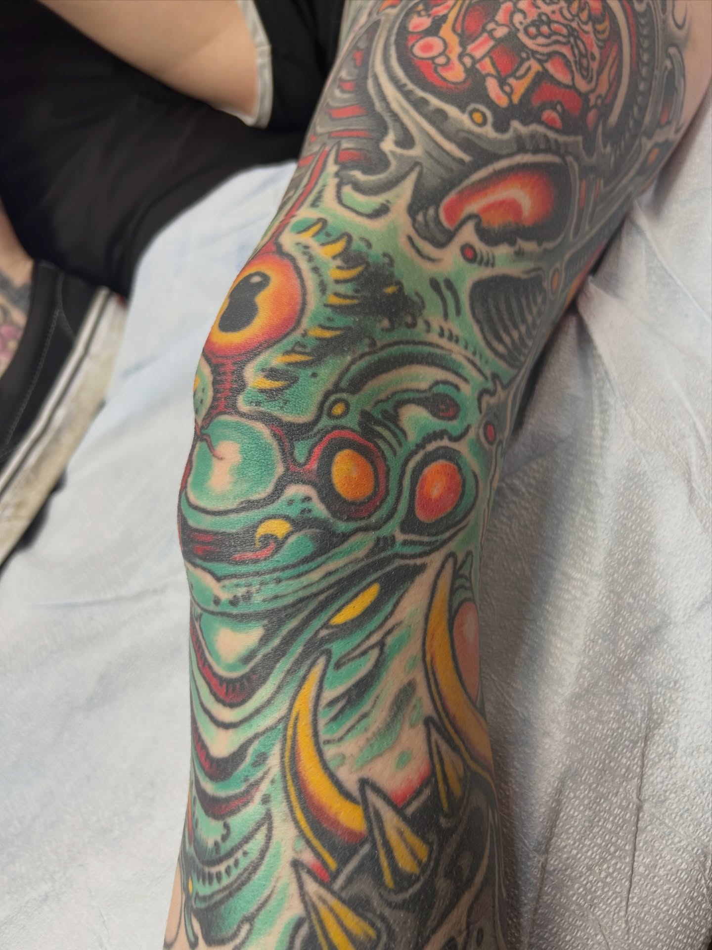 Tattoo by @annettelarulez — japanese_irezumi, new_school